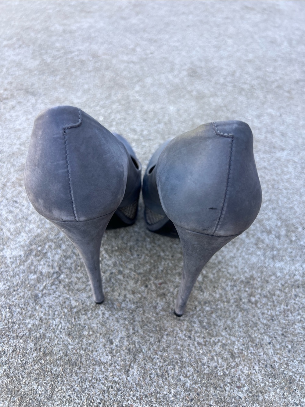 ALDO Gray Suede Studded Heel Pumps • Size 8.5 - Picture 4 of 5